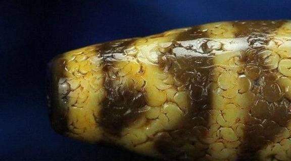 上千萬的至純九眼天珠2.jpeg 上千萬的至純九眼天珠2.jpeg